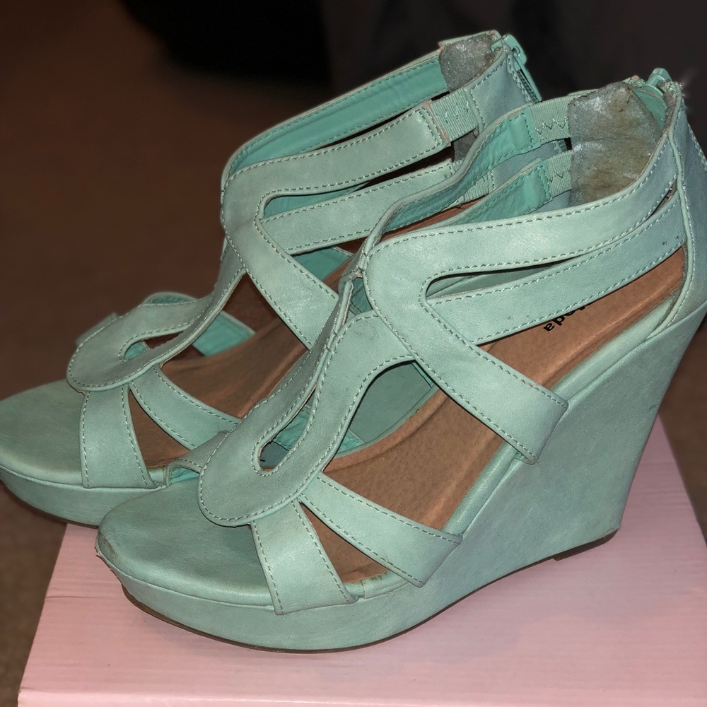 Light green wedges size 8.5